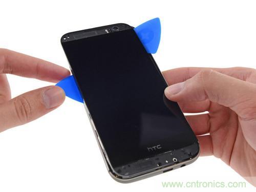 牛人強(qiáng)拆！新HTC One(M8)真機(jī)精密做工難修理