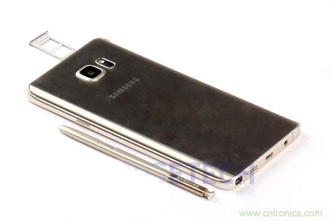 Galaxy Note5拆解，與S系列差距日漸模糊